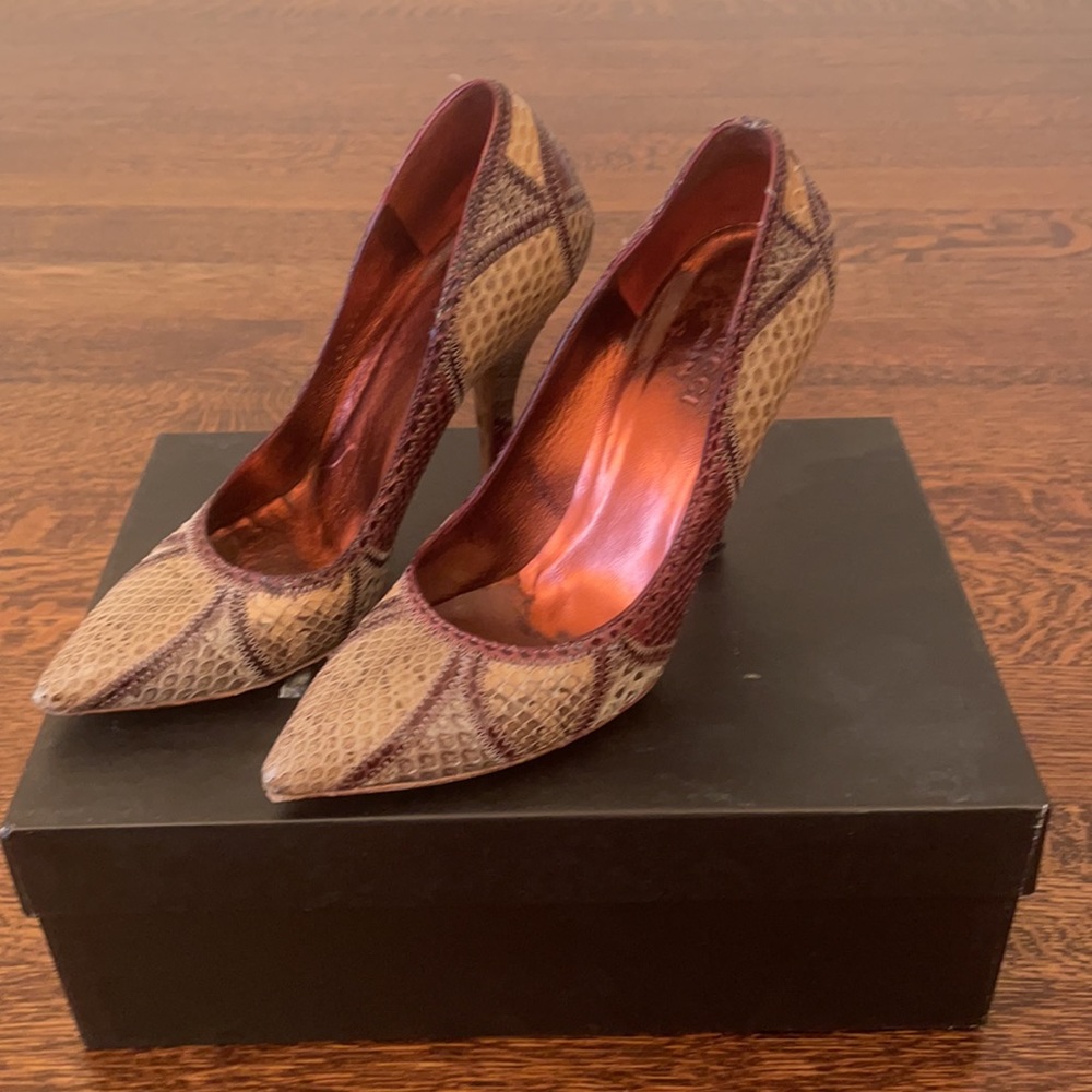 Gucci Python Pumps - image 2